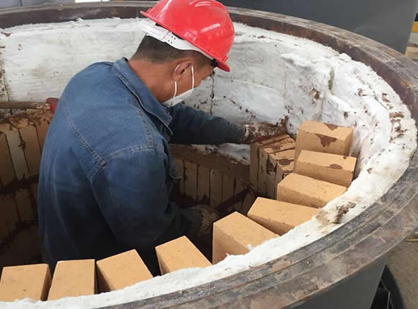 耐火衬里是什么？耐火衬里材料和耐火衬里厚度及耐火衬里砌
